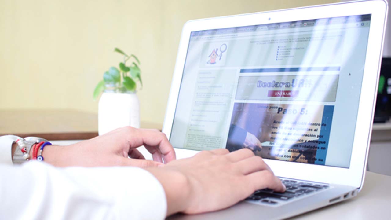 ¿Cuáles son las características de un adware?