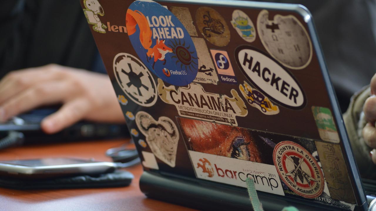 ¿Qué tipos de piratas informáticos existen y cómo detectar si nos atacaron?